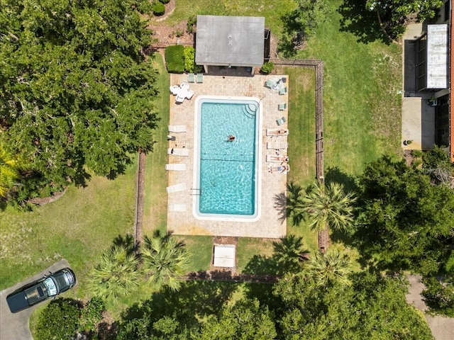 107 Seville Ct N, Plant City, FL 33566 - drone / aerial view of a pool