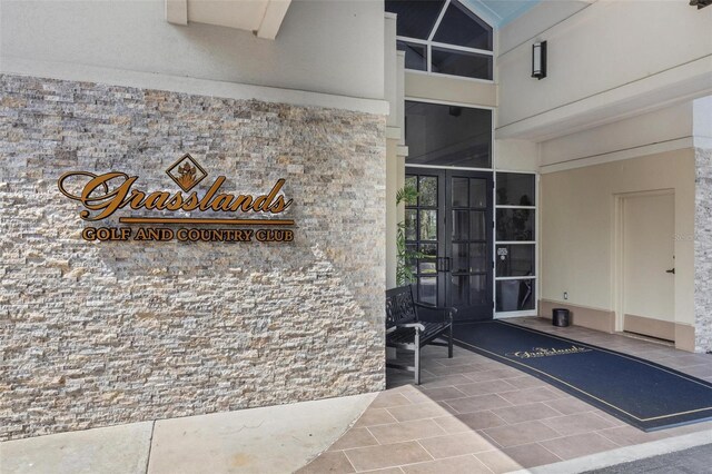 2425 Laurel Glen Dr, Lakeland, FL 33803 - property entrance