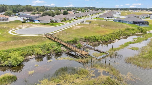 1146 Enclave Ct, Auburndale, FL 33823 - aerial view of residential area featuring a large body of water