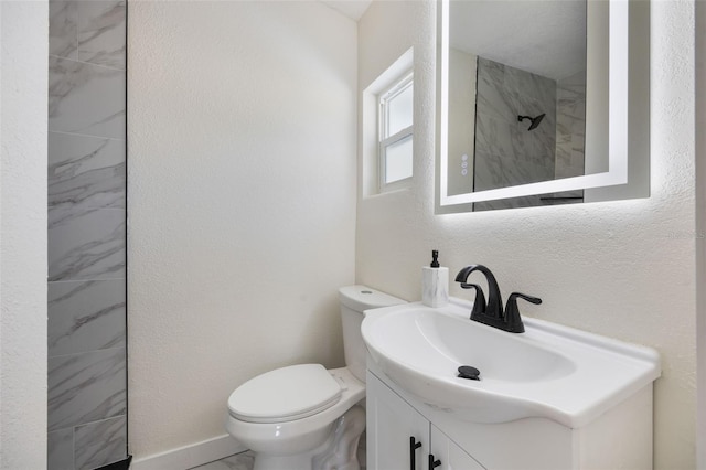 3813 Surrey Dr, Orlando, FL 32812 - full bath featuring toilet, vanity, a shower, and a textured wall
