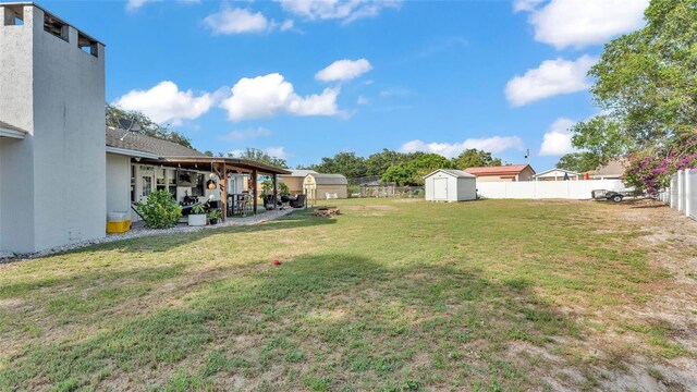 1423 Ridgegreen Loop N, Lakeland, FL 33809 - view of yard featuring a patio area