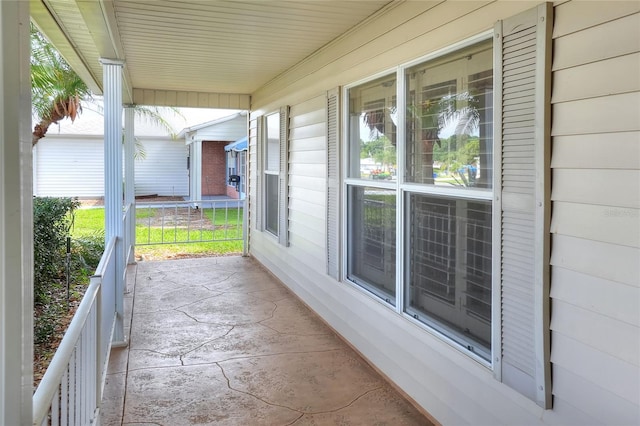 6065 Magpie Dr, Lakeland, FL 33809 - view of covered porch