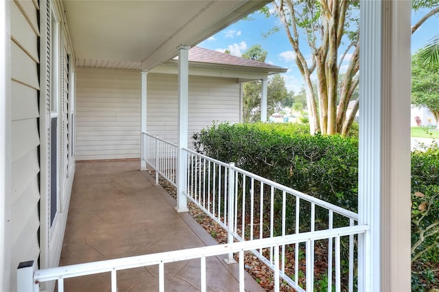 6065 Magpie Dr, Lakeland, FL 33809 - view of porch