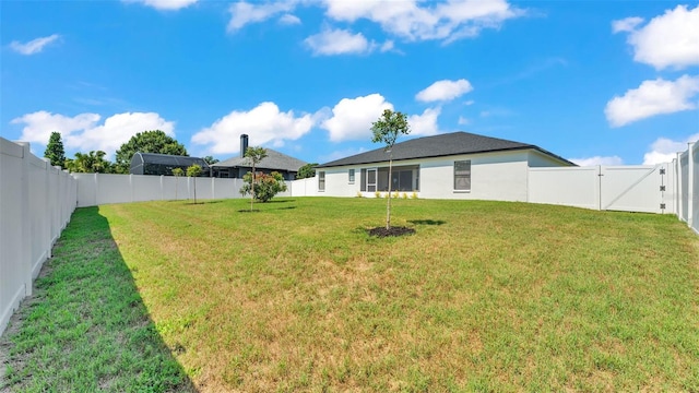 5458 Oakford Dr, Lakeland, FL 33812 - view of yard with a gate
