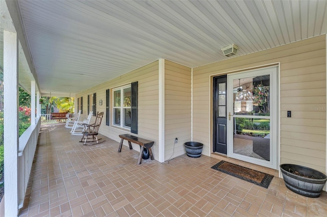 5108 Waterwood Dr, Bartow, FL 33830 - view of covered porch