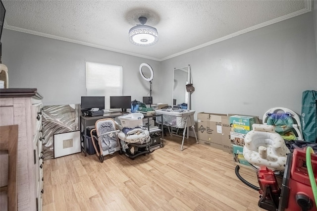 7608 Franklin Rd, Plant City, FL 33565 - office with crown molding, wood finished floors, and a textured ceiling