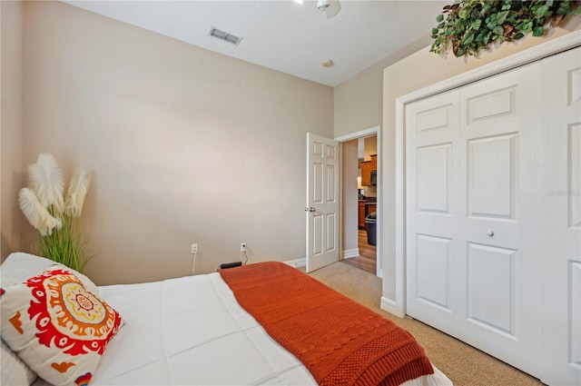 6339 Alamanda Hills Dr, Lakeland, FL 33813 - bedroom with light colored carpet and baseboards