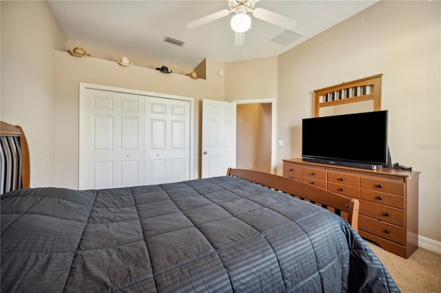 6339 Alamanda Hills Dr, Lakeland, FL 33813 - carpeted bedroom featuring a closet and ceiling fan