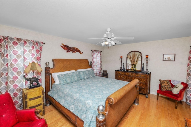 1130 Ewell Rd, Lakeland, FL 33811 - bedroom featuring light wood-style floors and ceiling fan