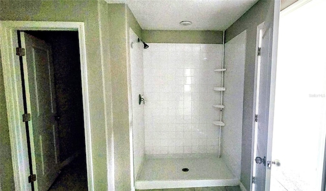 3188 Nubbin Ridge Ln, Zephyrhills, FL 33540 - full bath featuring a shower stall