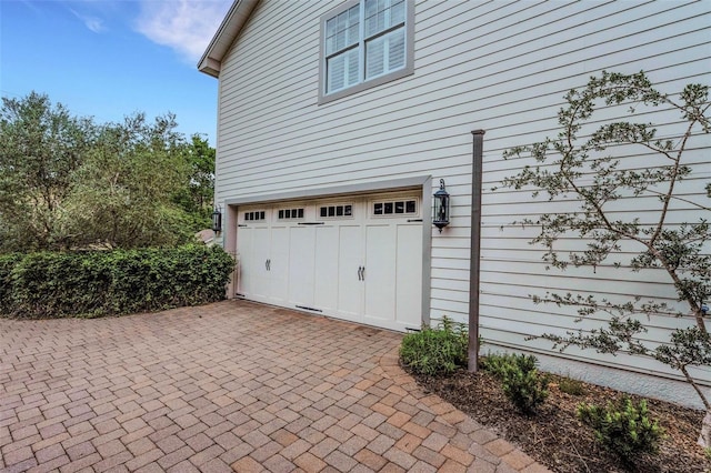 1825 Pawnee Trl, Lakeland, FL 33803 - view of garage