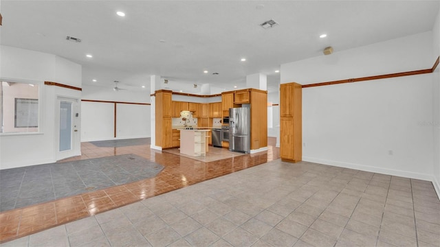 5370 Boxtree Ct, Dade City, FL 33523 - unfurnished living room featuring recessed lighting, light tile patterned flooring, ceiling fan, and baseboards