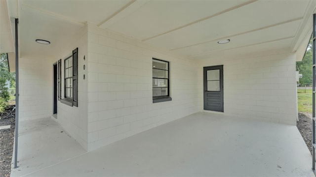 408 Sycamore St SW, Fort Meade, FL 33841 - view of patio featuring a carport