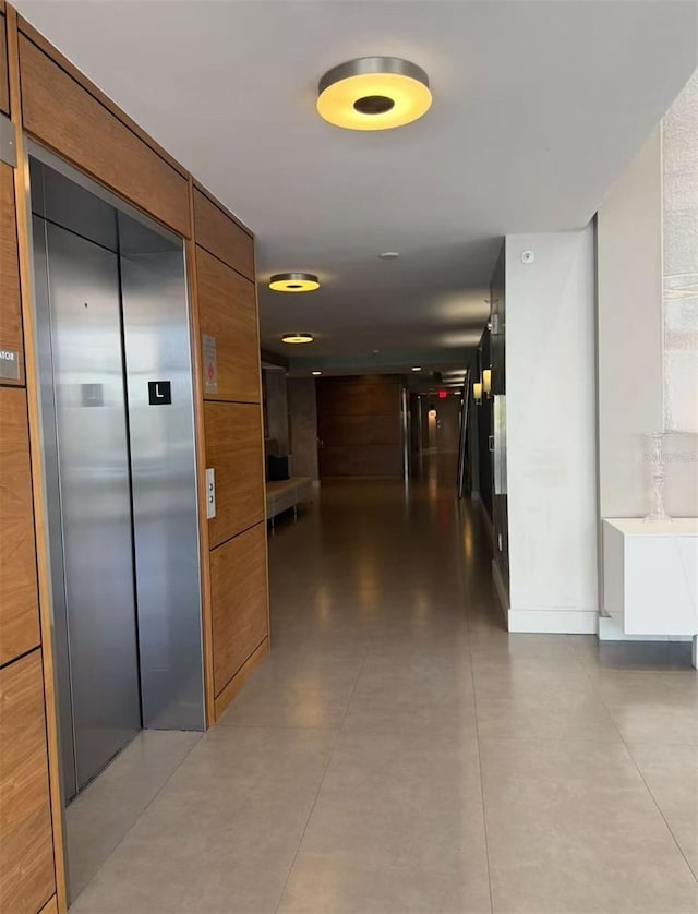600 NE 27th St Unit 604, Miami, FL 33137 - hallway with elevator