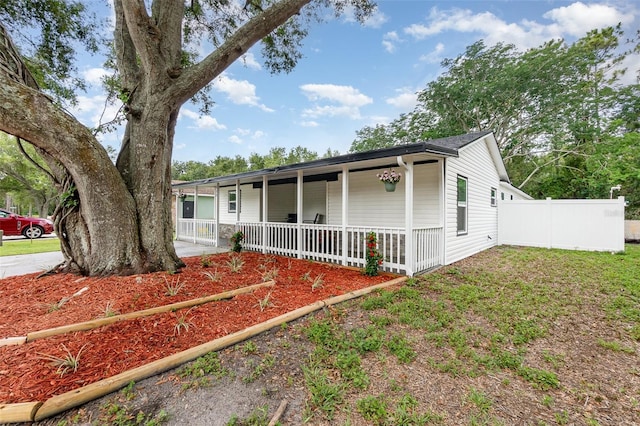 113 Patrick Henry Rd, Bartow, FL 33830 - view of front of property with covered porch