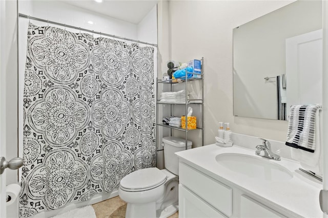 1371 Madison Cir, Haines City, FL 33844 - bathroom with vanity, toilet, and a shower with shower curtain