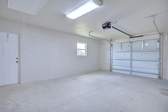 2438 W Wellston Rd, Avon Park, FL 33825 - garage with a garage door opener