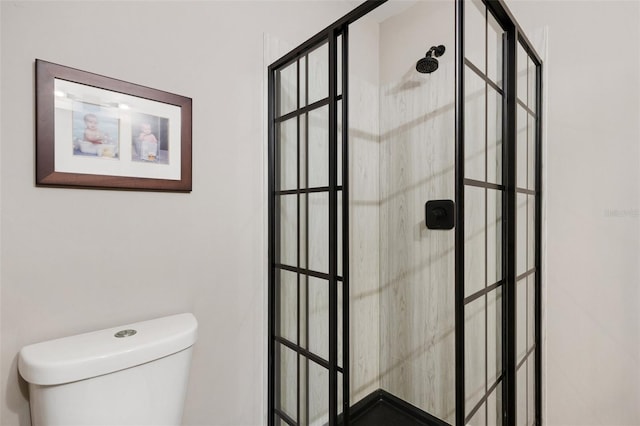6819 Broken Arrow Trl S, Lakeland, FL 33813 - full bath featuring a stall shower and toilet