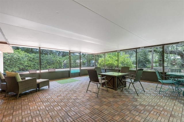 6819 Broken Arrow Trl S, Lakeland, FL 33813 - sunroom with outdoor dining area and healthy amount of natural light