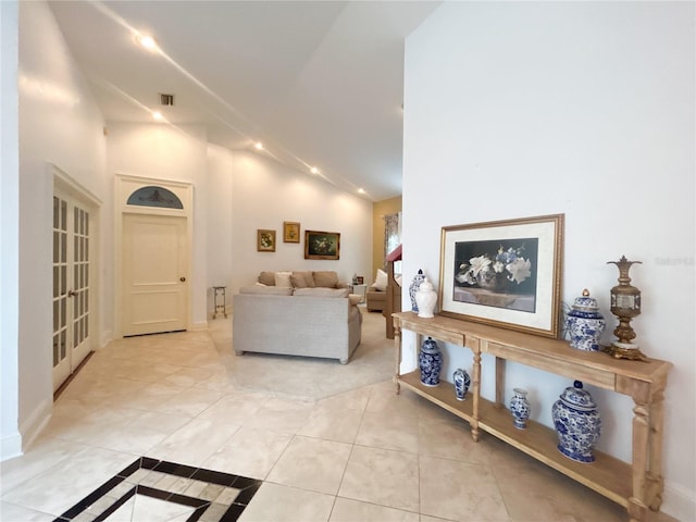 1909 Masters Way, Plant City, FL 33566 - living area with high vaulted ceiling and light tile patterned flooring