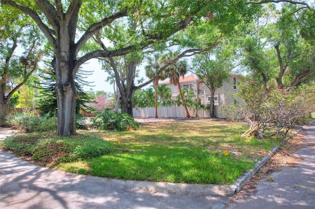 572 Marmora Ave, Tampa, FL 33606