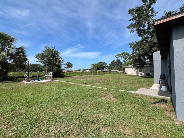 854 Shirley Ann Trl Unit 854/856, Lakeland, FL 33809 - view of green lawn