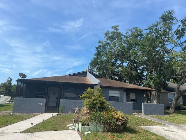 854 Shirley Ann Trl Unit 854/856, Lakeland, FL 33809 - view of front of property featuring stucco siding and a front lawn