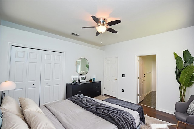 943 Hamilton Place Ln, Lakeland, FL 33813 - bedroom featuring dark wood-style floors, a closet, and ceiling fan