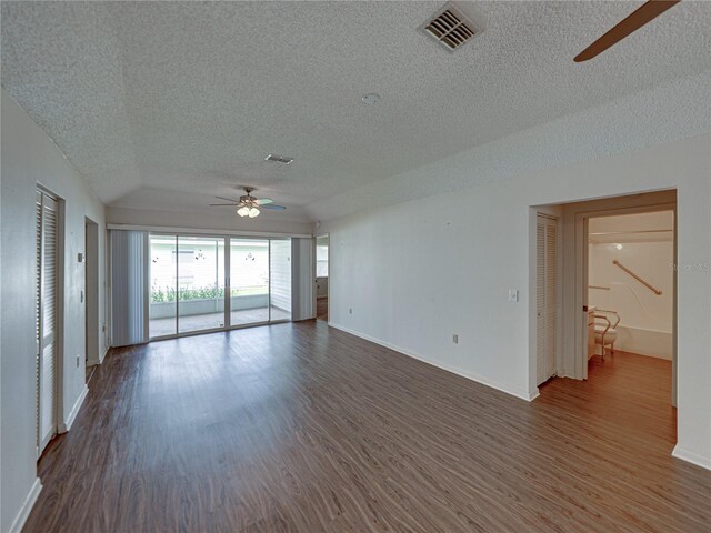 4926 Pleasant Hollow Trl, Lakeland, FL 33811 - photo 8