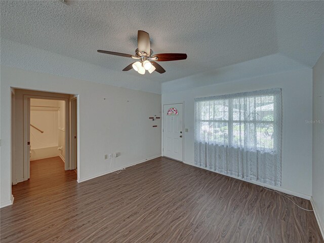 4926 Pleasant Hollow Trl, Lakeland, FL 33811 - photo 28