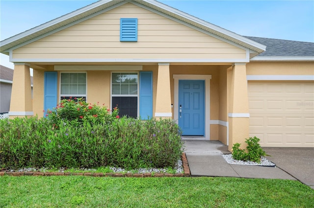 6819 Glenbrook Dr, Lakeland, FL 33811 - view of front of house featuring stucco siding, an attached garage, and a porch