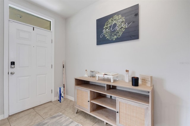 3685 Diving Dove Ln, Bartow, FL 33830 - tiled foyer featuring baseboards