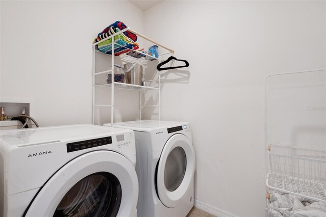 3685 Diving Dove Ln, Bartow, FL 33830 - laundry room with washer and dryer