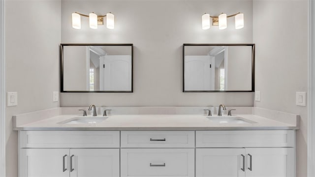 1385 Ewell Rd, Lakeland, FL 33811 - bathroom featuring double vanity