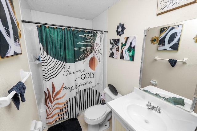 2118 S San Gully Rd Unit 2118 2120, Lakeland, FL 33803 - full bathroom featuring vanity, toilet, and shower / tub combo with curtain