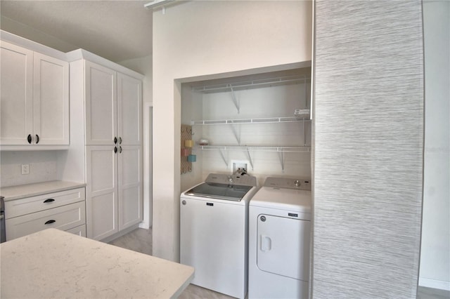 4188 Muirfield Loop, Lake Wales, FL 33859 - washroom featuring washing machine and clothes dryer and baseboards