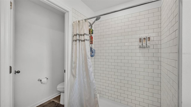 1125 Mattie Pointe Blvd, Auburndale, FL 33823 - full bath with tiled shower and wood finished floors