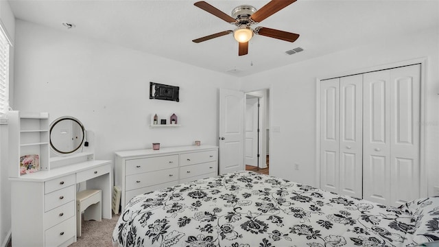 1125 Mattie Pointe Blvd, Auburndale, FL 33823 - bedroom with a closet, light colored carpet, and a ceiling fan