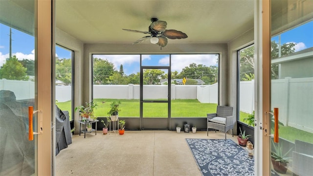 1125 Mattie Pointe Blvd, Auburndale, FL 33823 - sunroom with ceiling fan