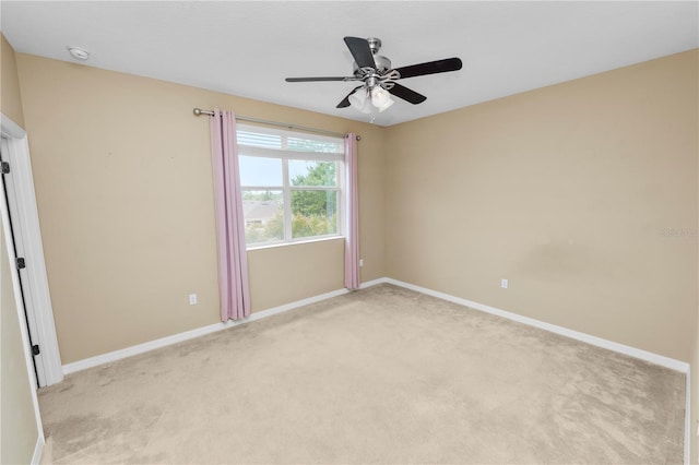 228 Magneta Loop, Auburndale, FL 33823 - empty room with light carpet, ceiling fan, and a smoke detector