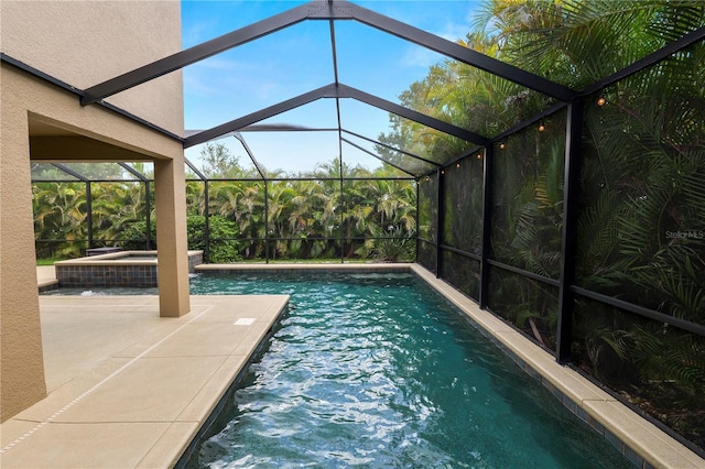 228 Magneta Loop, Auburndale, FL 33823 - outdoor pool featuring an in-ground hot tub, a patio area, and a lanai
