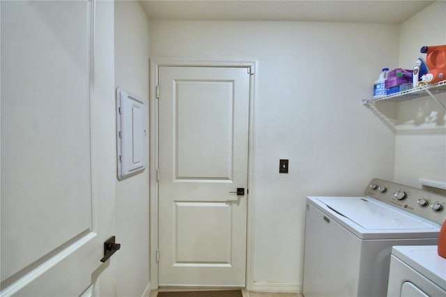 312 Walnut Ln, Auburndale, FL 33823 - washroom with separate washer and dryer
