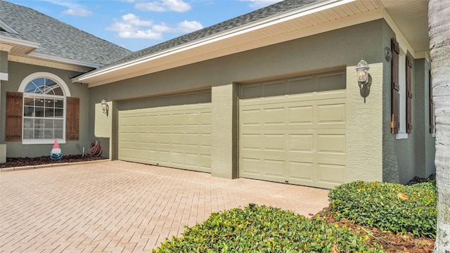 2817 High Winds Ln, Lakeland, FL 33813 - garage with decorative driveway