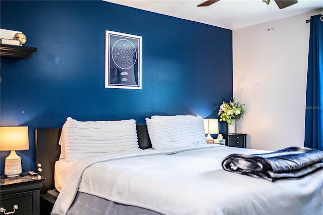 6920 Newman Cir E, Lakeland, FL 33811 - bedroom featuring ceiling fan