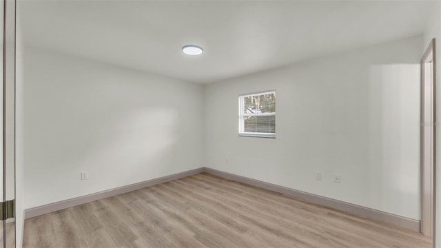 3235 Sandpiper Ln, Mulberry, FL 33860 - spare room featuring light wood-style floors and baseboards