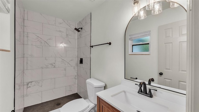 3235 Sandpiper Ln, Mulberry, FL 33860 - bathroom featuring vanity, a tile shower, and a chandelier
