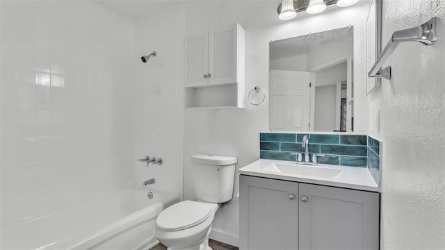 1050 Reynolds Rd, Lakeland, FL 33801 - full bathroom featuring vanity and washtub / shower combination