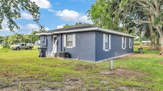 1050 Reynolds Rd, Lakeland, FL 33801 - view of front facade with stucco siding