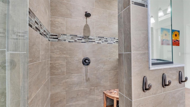 6757 High Grove Dr, Lakeland, FL 33813 - full bathroom with tiled shower