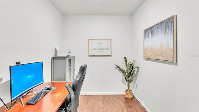 6365 Torrington Cir, Lakeland, FL 33811 - office space with wood finished floors and baseboards